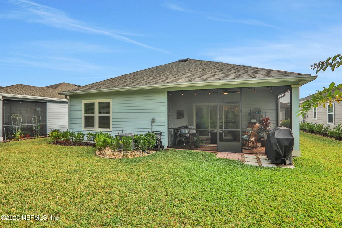 Photo of 75610 PONDSIDE Lane