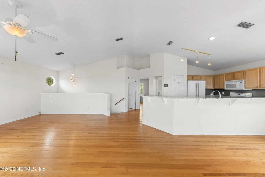 Photo of 124 BEACHSIDE Drive