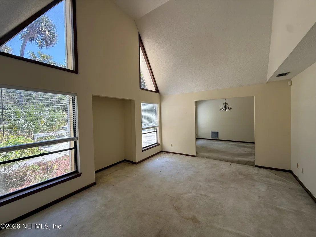Photo of 2428 SEMINOLE Road