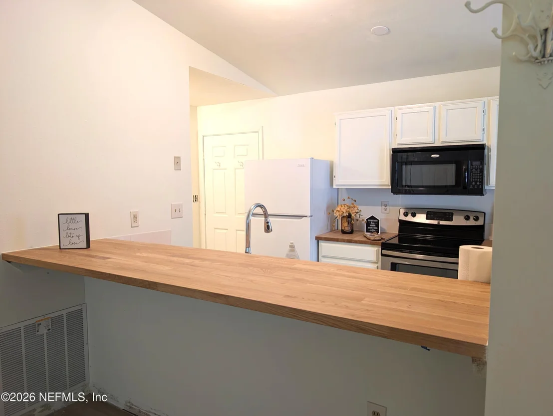 Photo of 116 BISCAYNE Drive