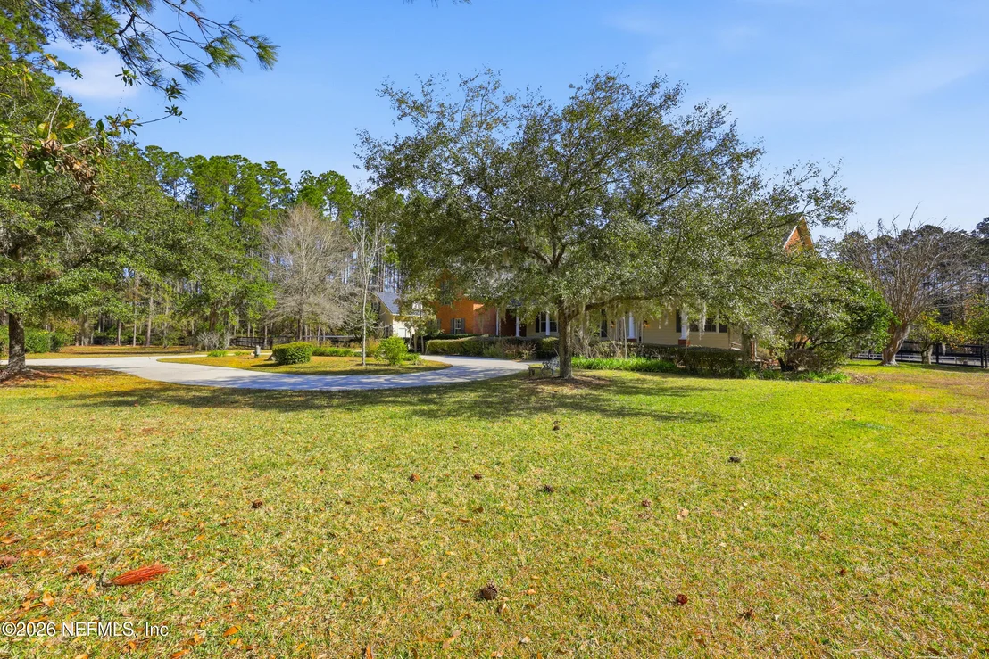 Photo of 418 TRIPLE CROWN Lane
