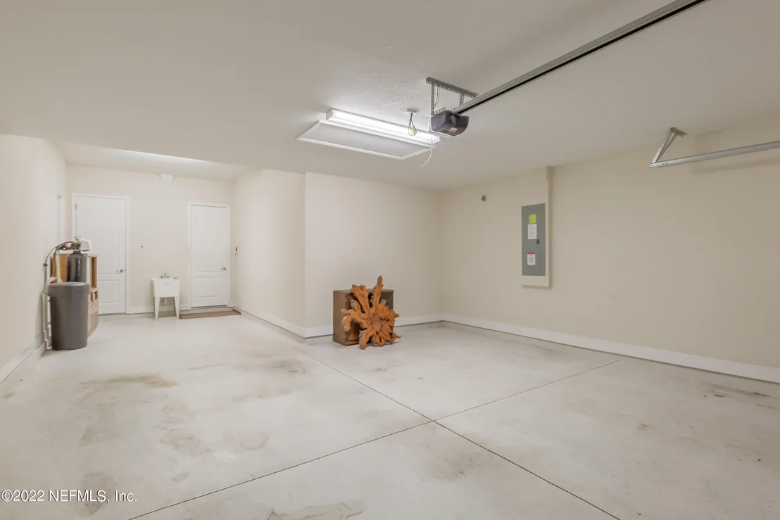 Photo of 276 MANOR Lane