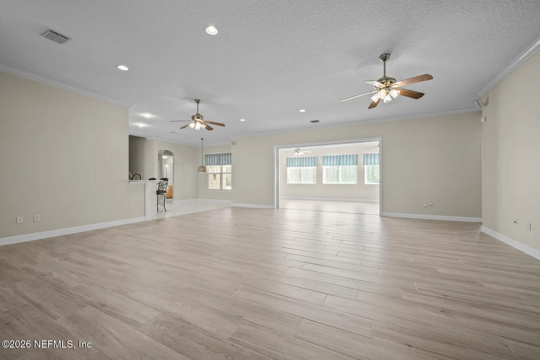 Photo of 1240 BEEKMAN Drive