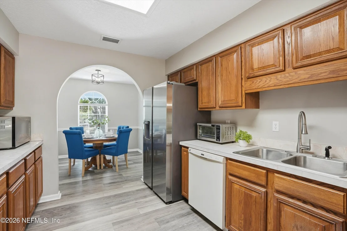 Photo of 2478 HALPERNS Way