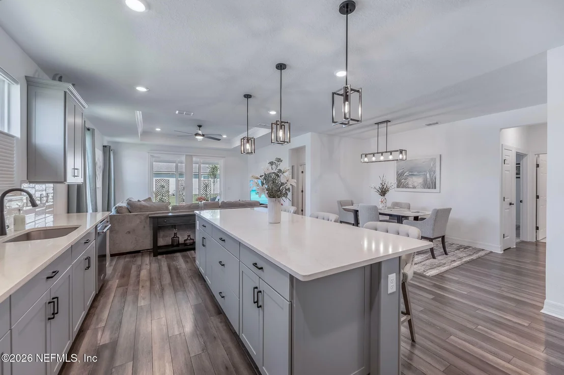Photo of 212 ETHEREAL Square