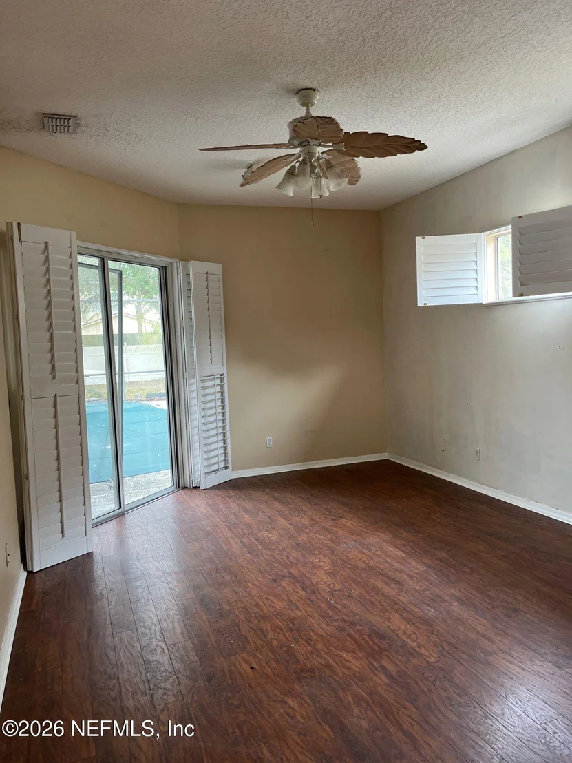 Photo of 688 WAKEVIEW Drive