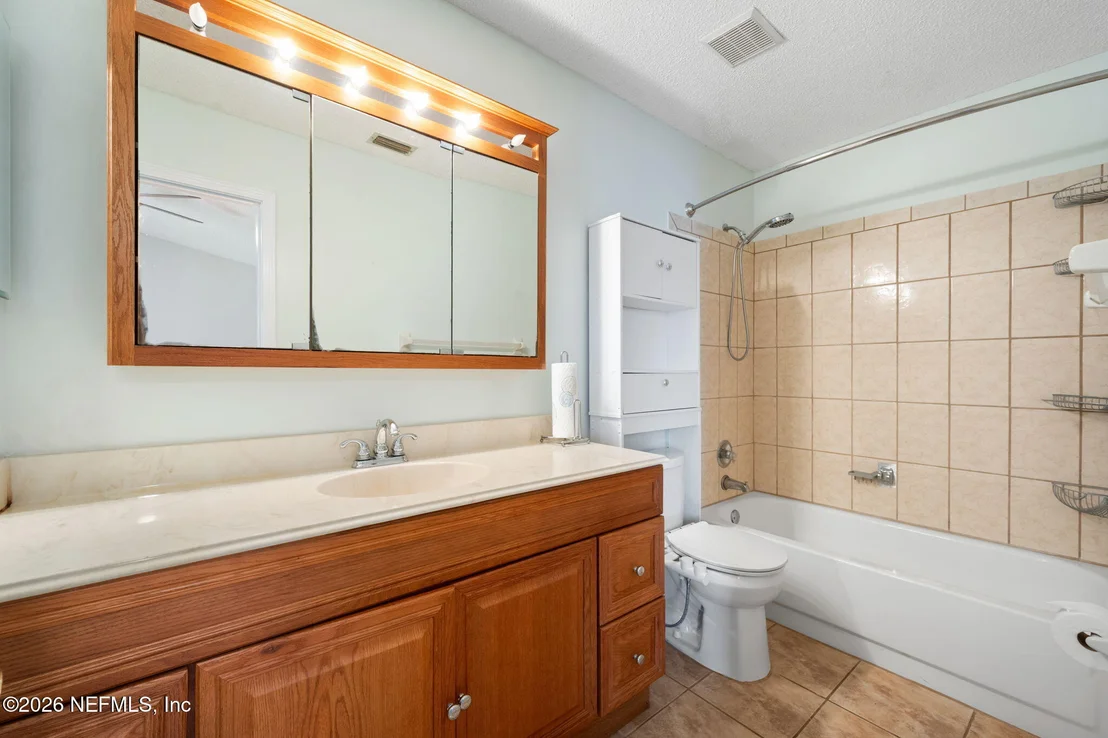 Photo of 8121 MORRISTOWN Trail