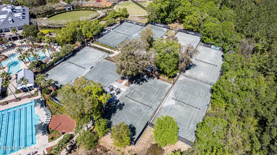 Photo of 1047 MOOSEHEAD Drive