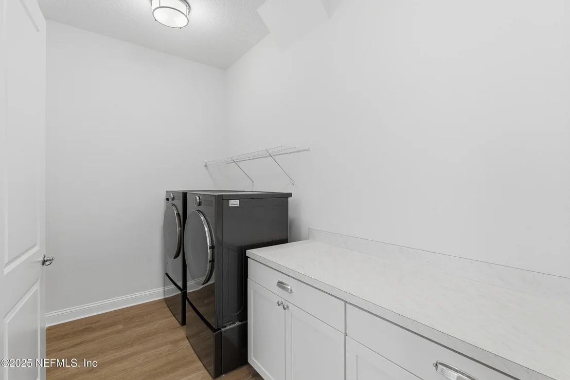 Photo of 375 KIRKSIDE Avenue