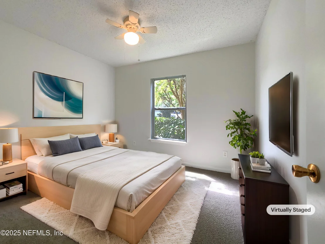 Photo of 823 WYNFIELD Circle