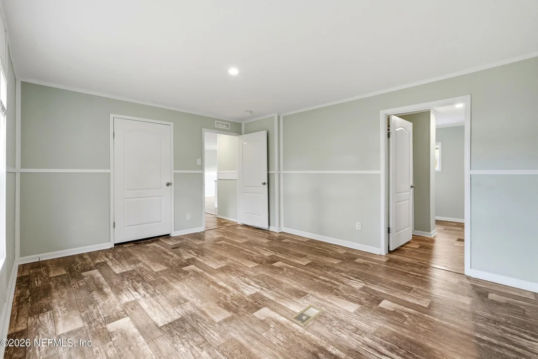 Photo of 187 LAKEVIEW Drive