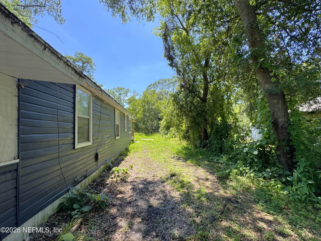 Photo of 1074 HOOD Avenue