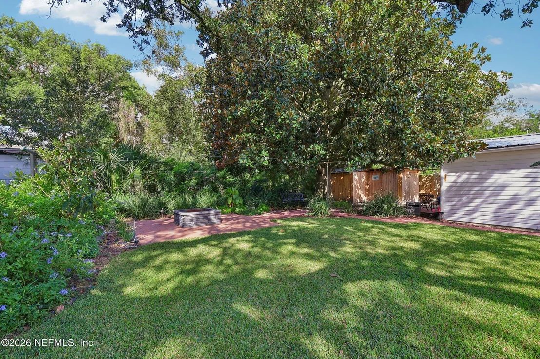 Photo of 2344 BAYVIEW Road