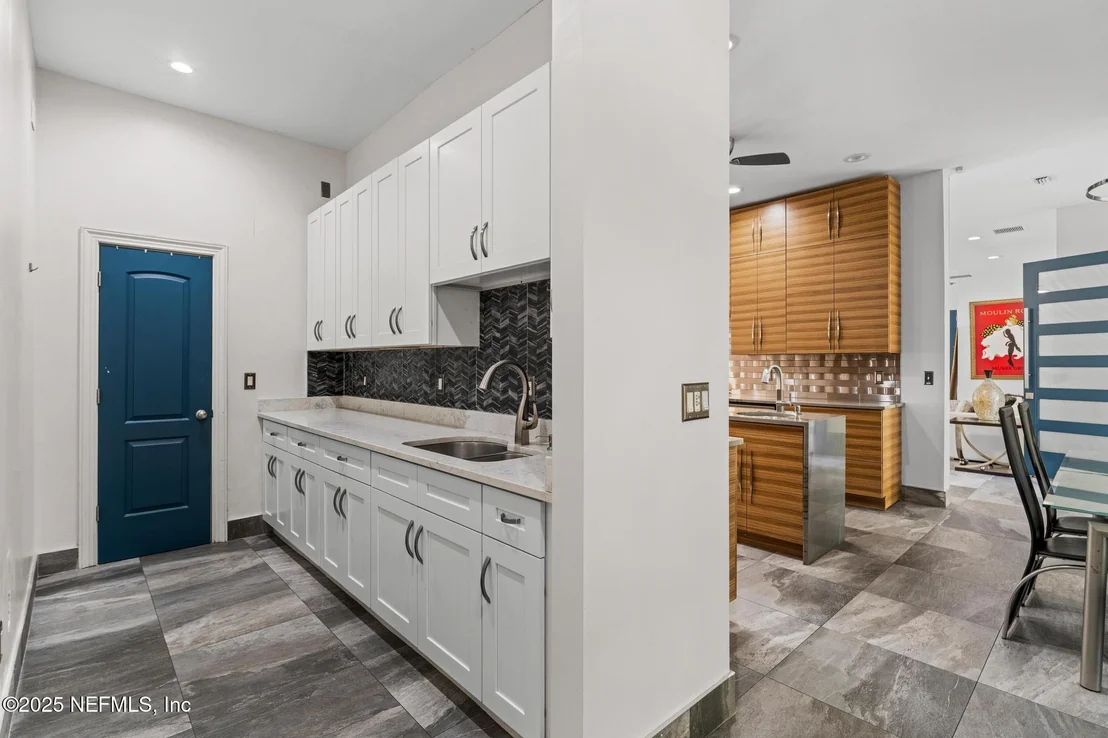 Photo of 3010 STARRATT Road