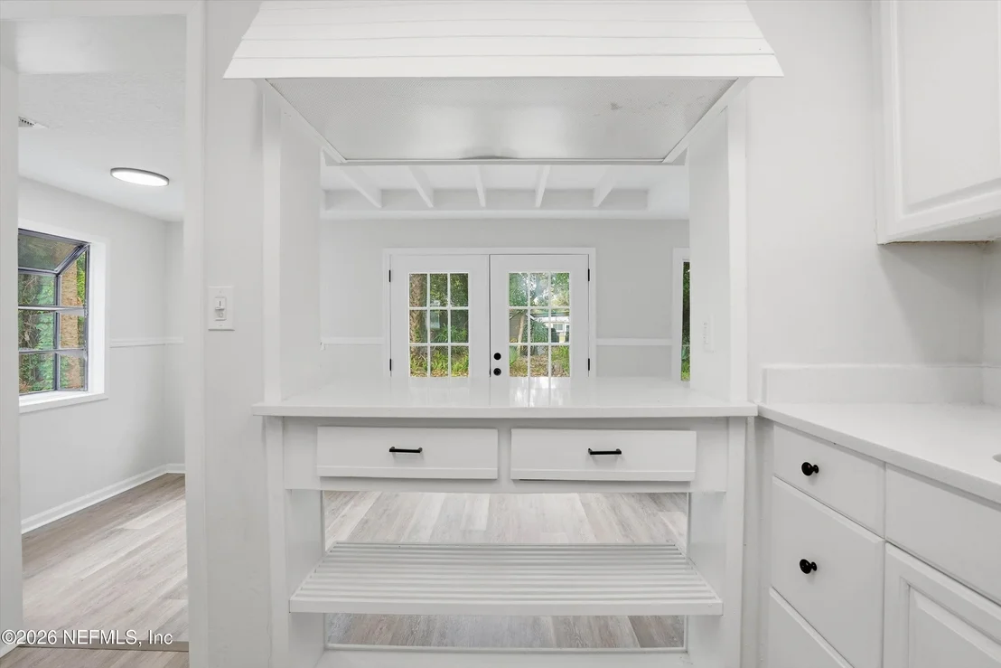 Photo of 1138 HALIFAX Road