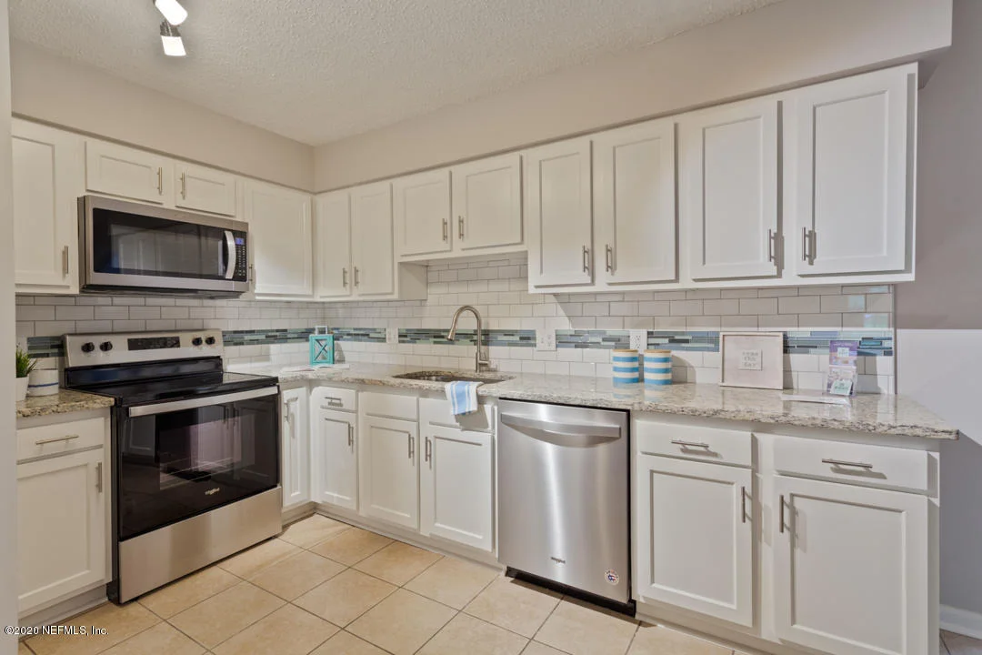 Photo of 3302 COUNTY ROAD 218