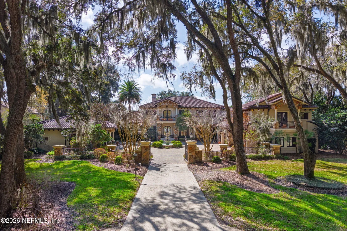 Photo of 24733 HARBOUR VIEW Drive
