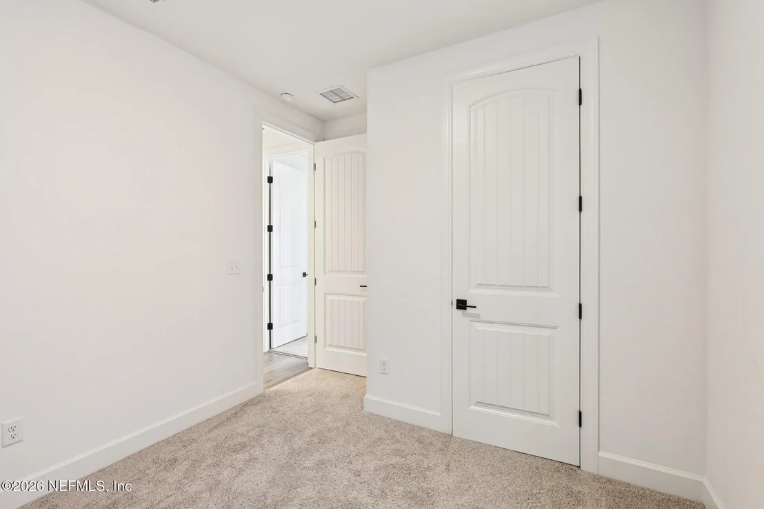 Photo of 17 JAMESTOWN Court
