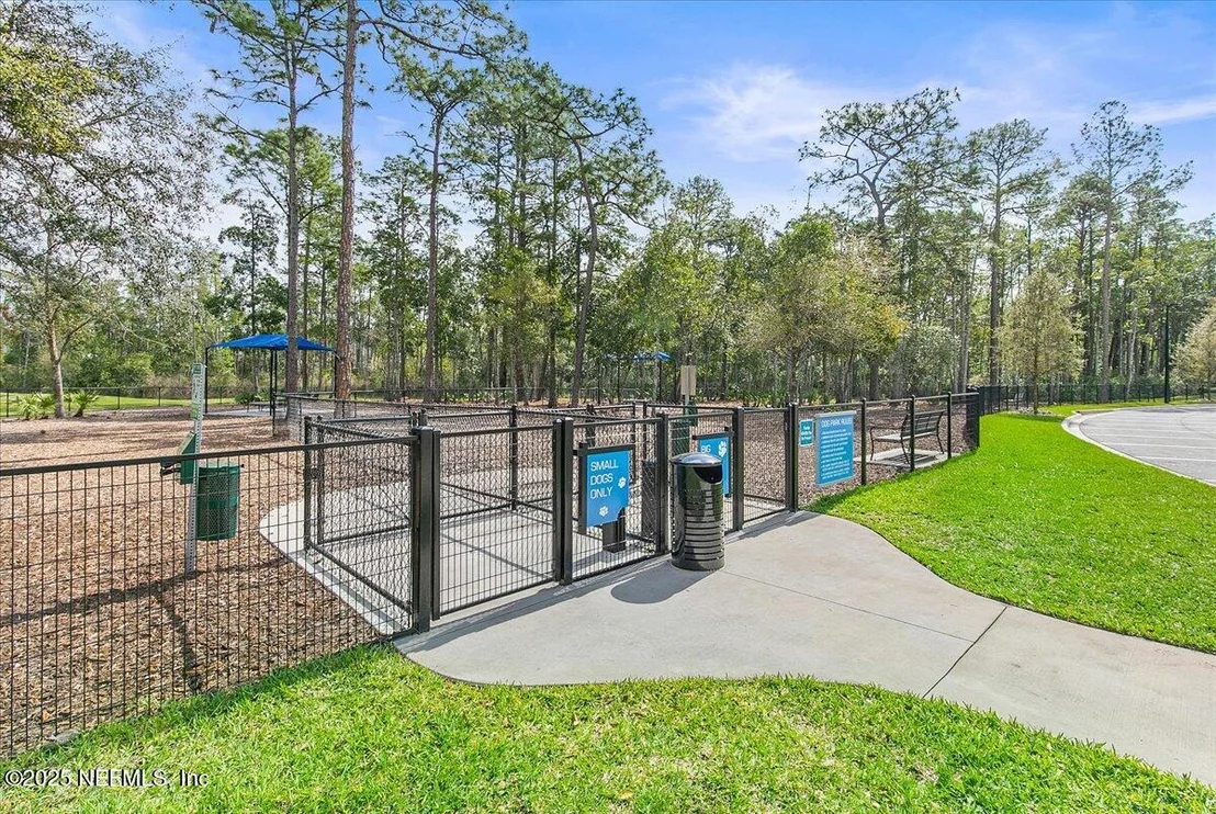 Photo of 10176 SILVERBROOK Trail