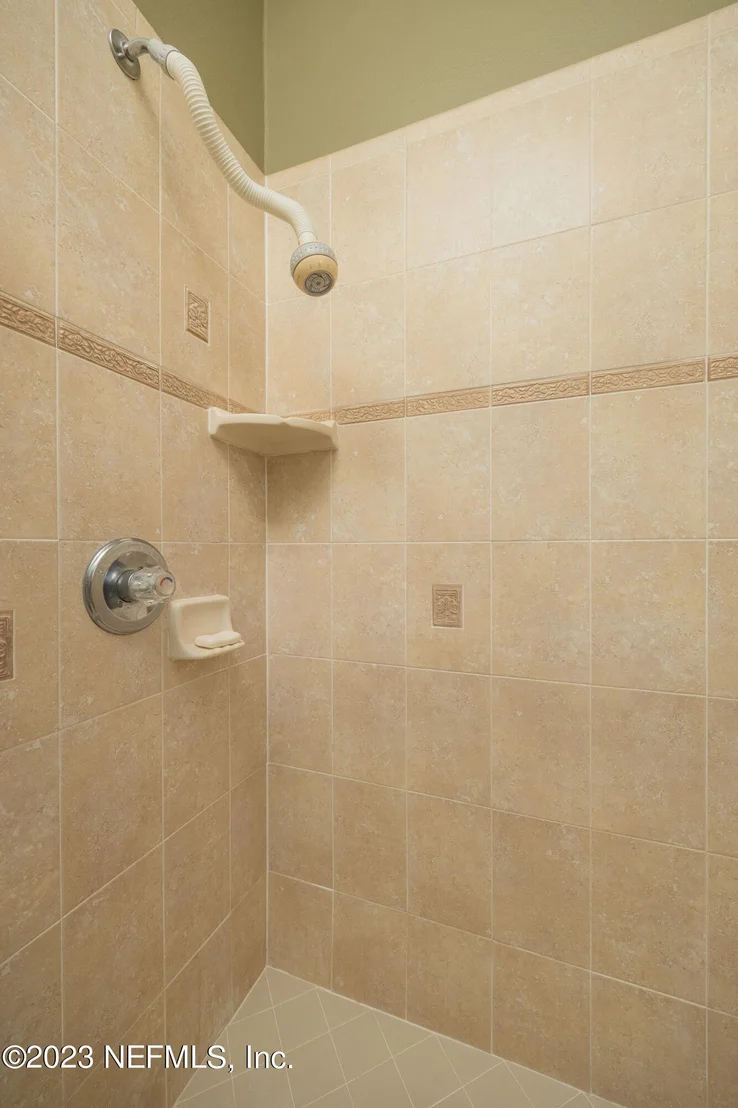 Photo of 844 CRESTWOOD Drive