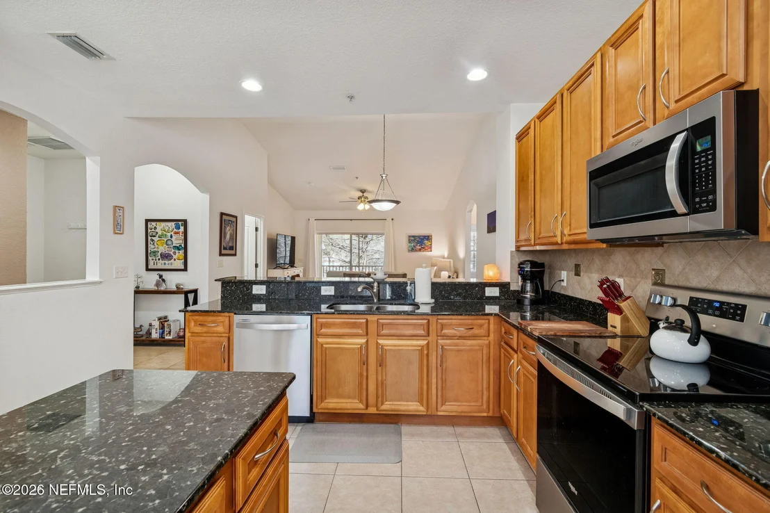 Photo of Unit 1005 at 175 BAYBERRY Circle