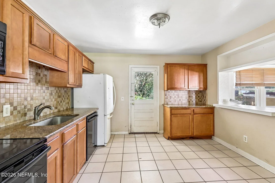 Photo of 4912 BRIDGEWATER Circle