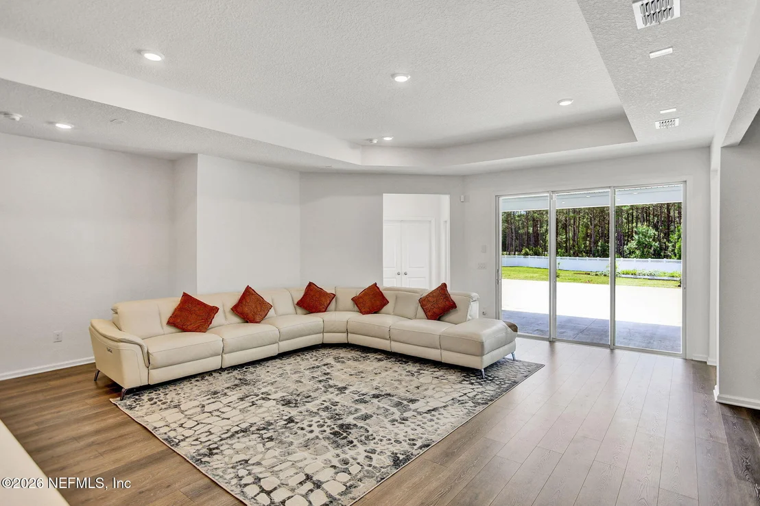 Photo of 25 SILVER LILY Way