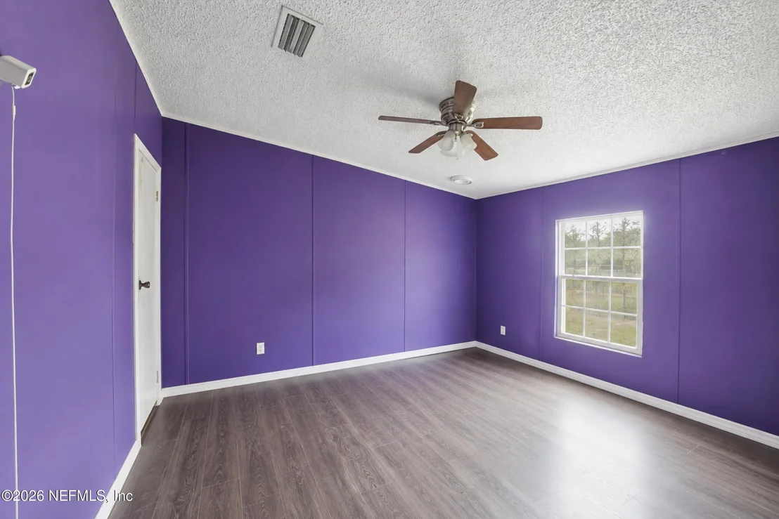 Photo of 85 CURRANT Avenue