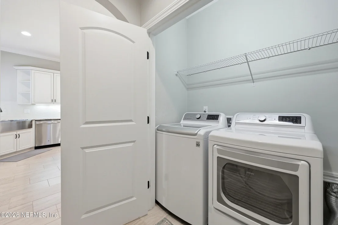 Photo of 382 SELOY Drive