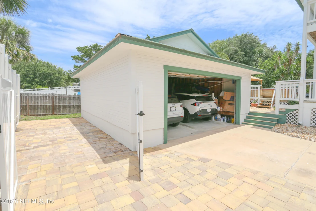 Photo of 304 GENOA Road