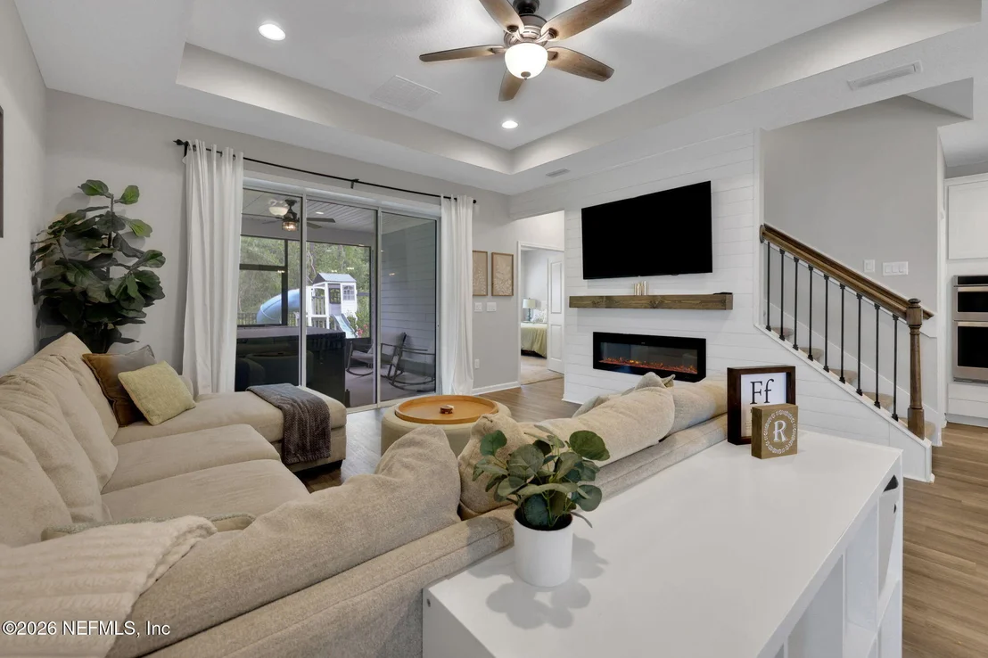 Photo of 98 YARDLEY Court