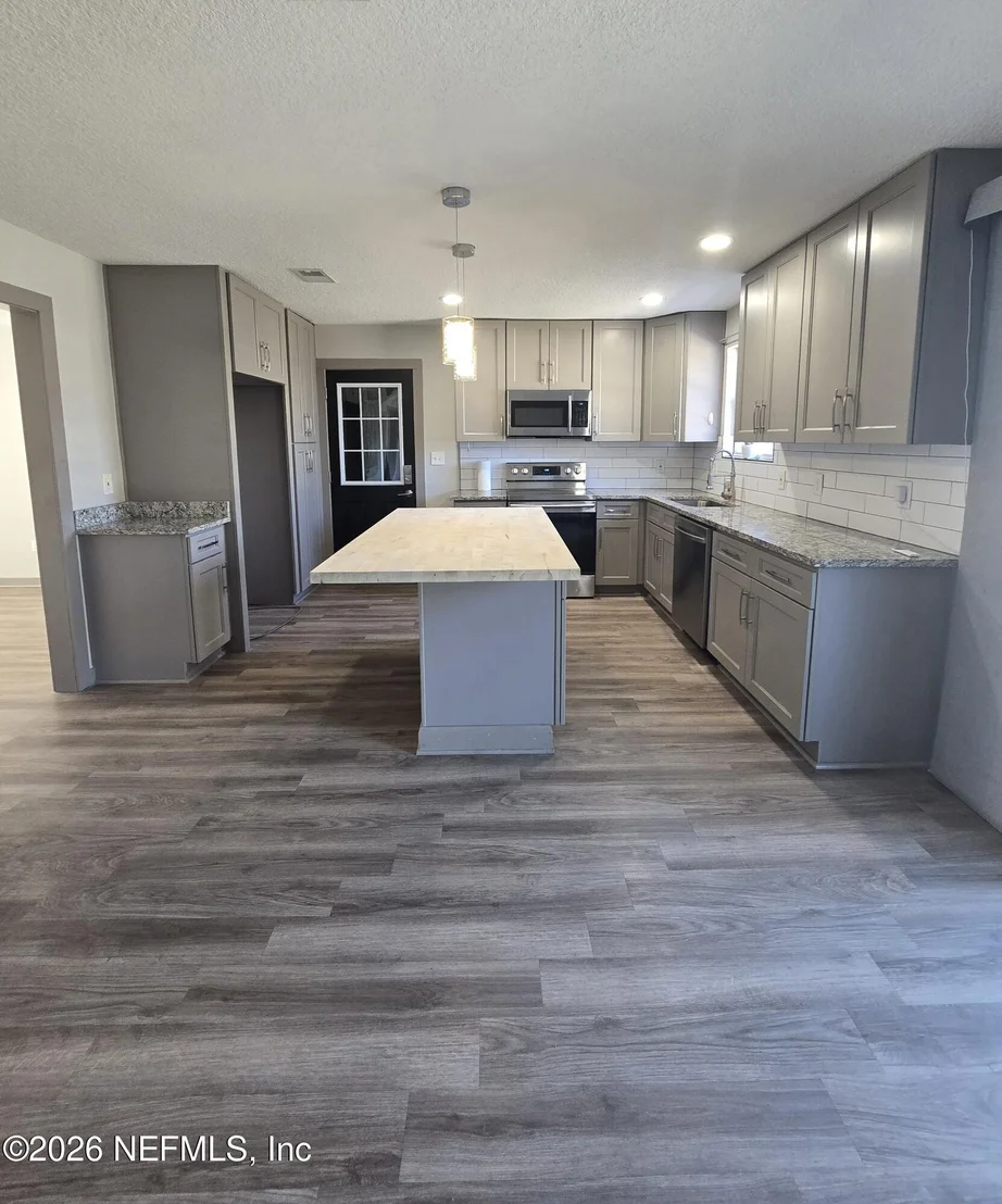 Photo of 7239 WHITE BIRCH Drive