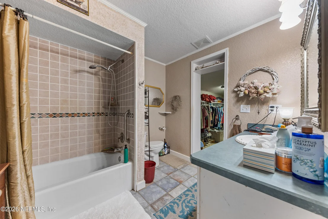 Photo of 440 BLAKE Avenue