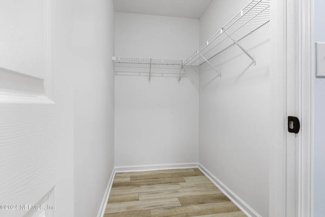 Photo of 498 ARLINGTON Road N