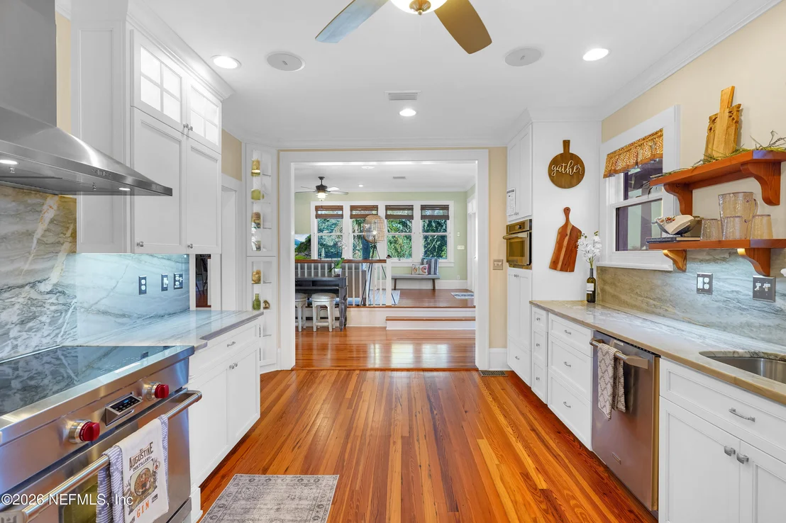 Photo of 28 E PARK Avenue