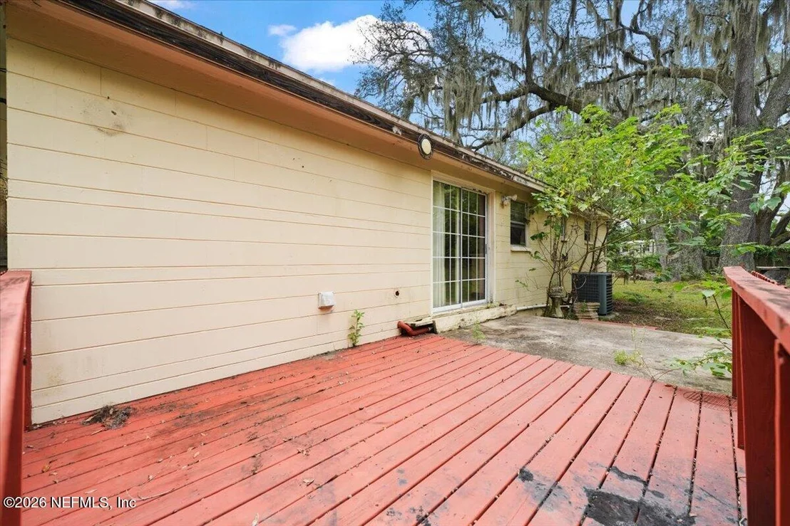 Photo of 201 CANIS Drive W