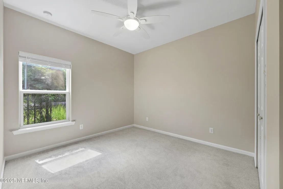 Photo of 96072 BREEZEWAY Court