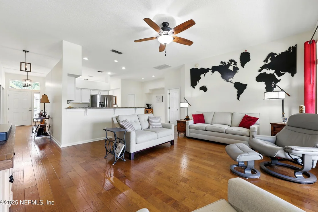 Photo of 364 MAPLEWOOD Drive