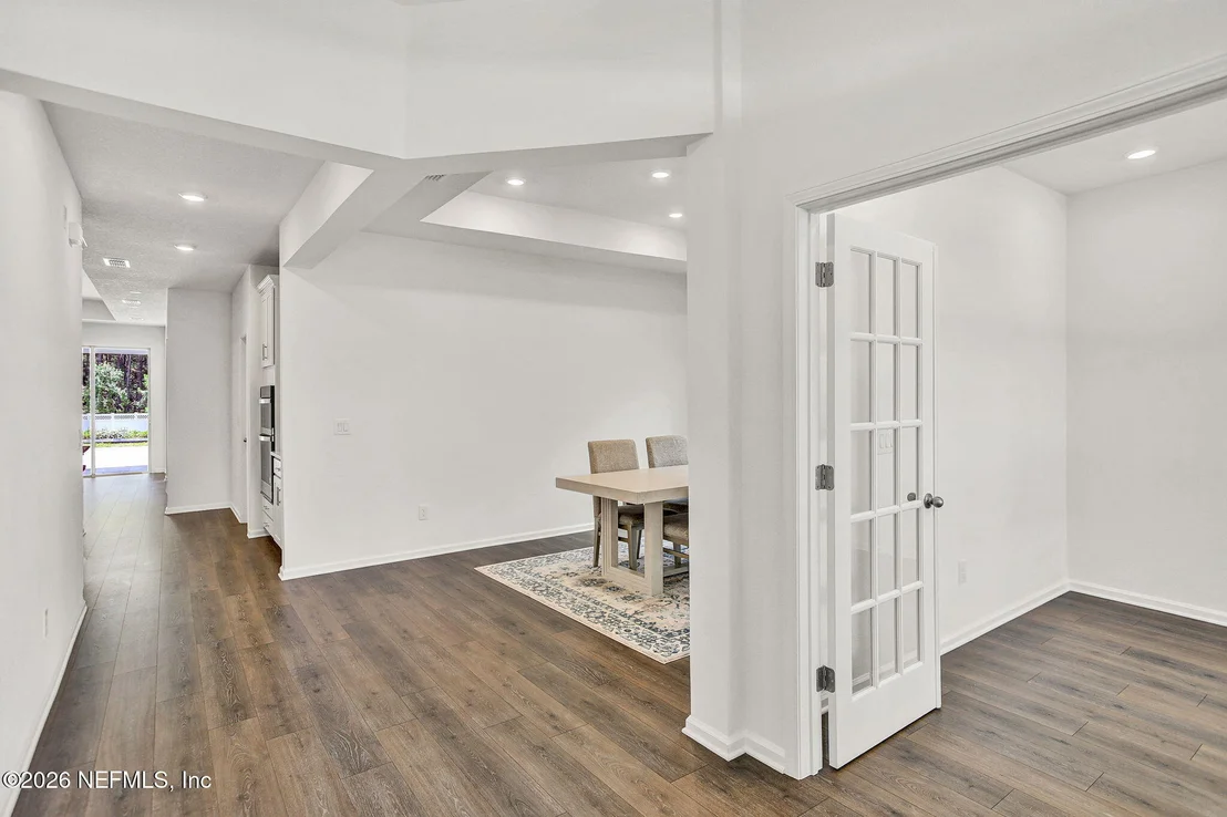 Photo of 25 SILVER LILY Way