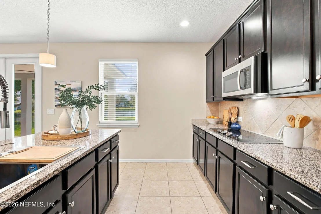 Photo of 219 DEERFIELD GLEN Drive