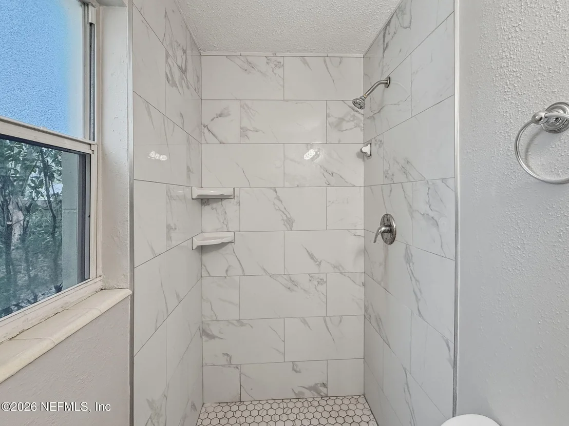 Photo of 5233 DALLEN LEA Drive