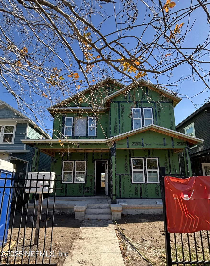 Photo of 1337 WALNUT Street