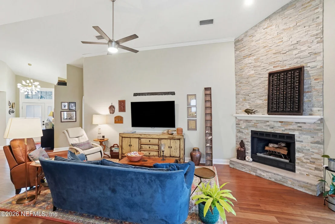 Photo of 276 BRIGHTON Court