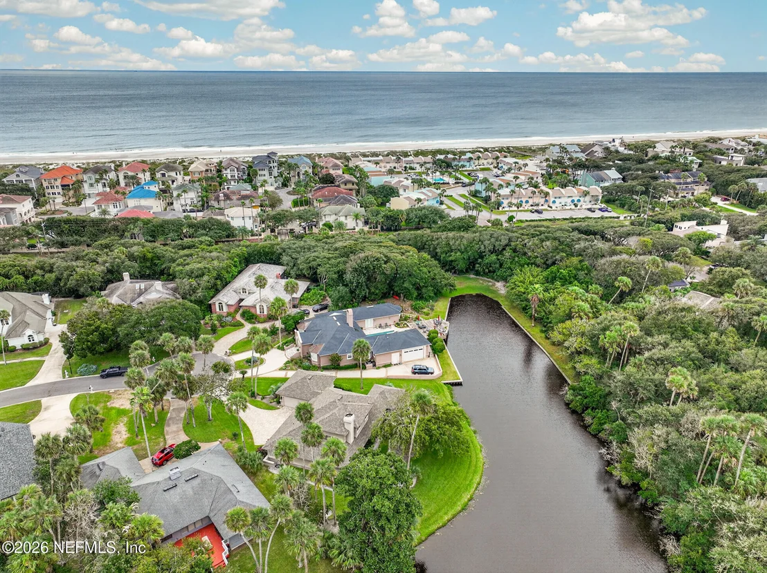 Photo of 2206 LAUGHING GULL Circle