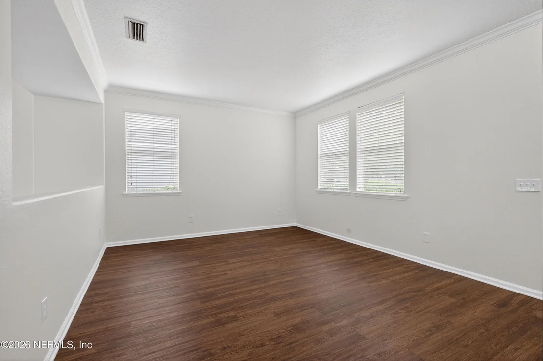 Photo of 2425 ADAMS LAKE Boulevard