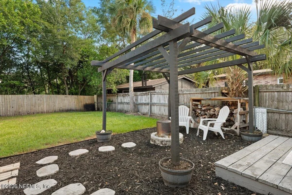 Photo of 6237 SYRINGA Lane