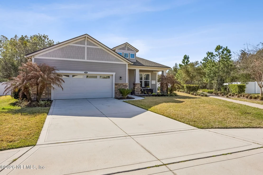Photo of 225 CLOVERBROOK Road