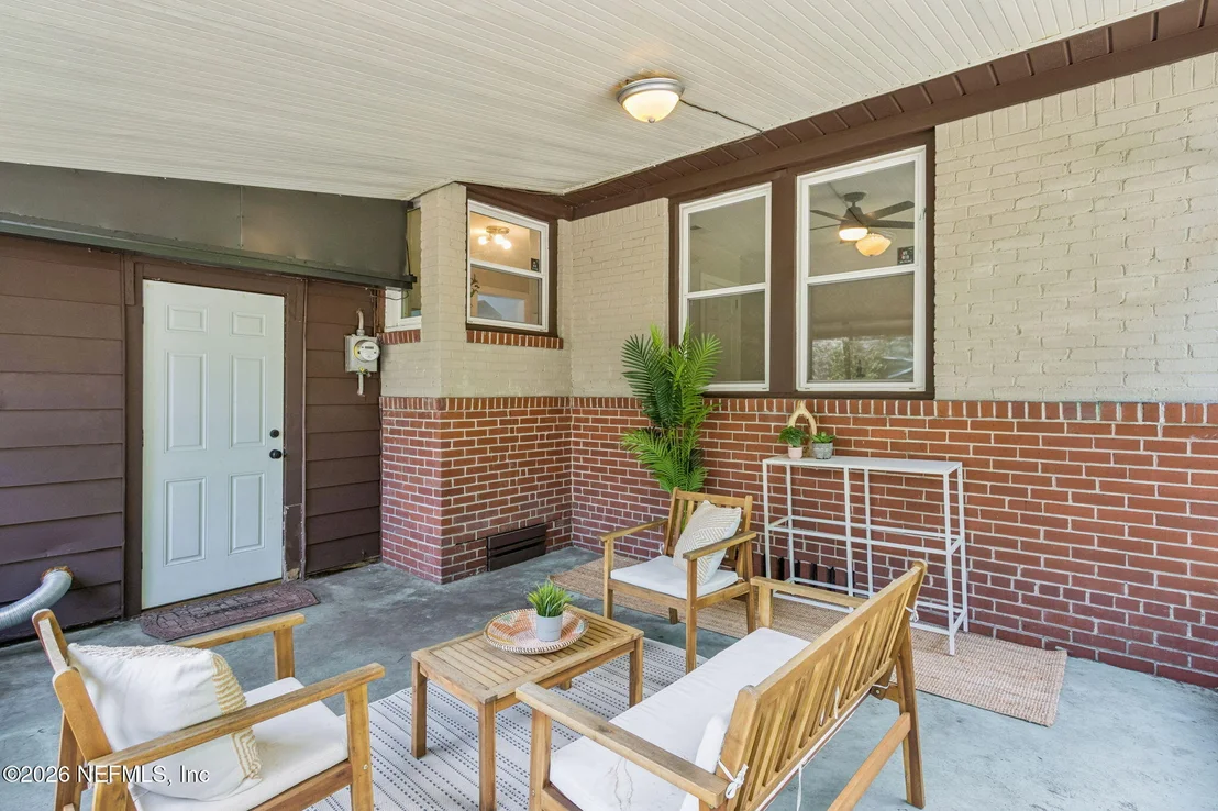 Photo of 2246 REDFERN Road