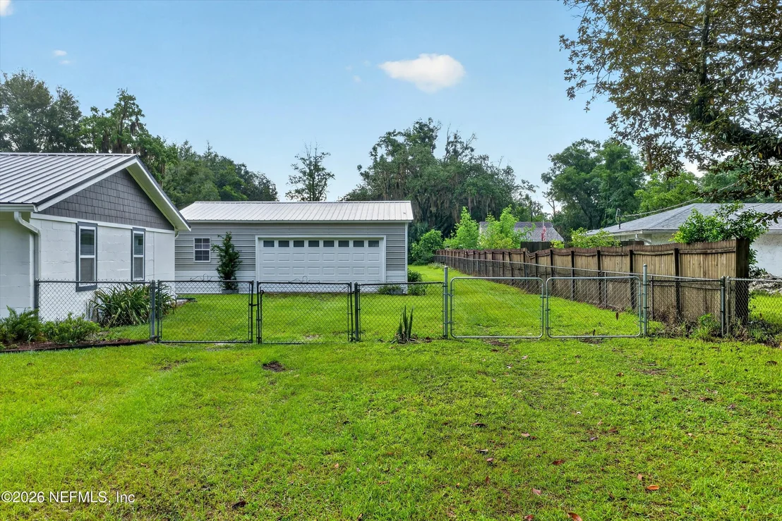 Photo of 1619 HAMMOND Boulevard