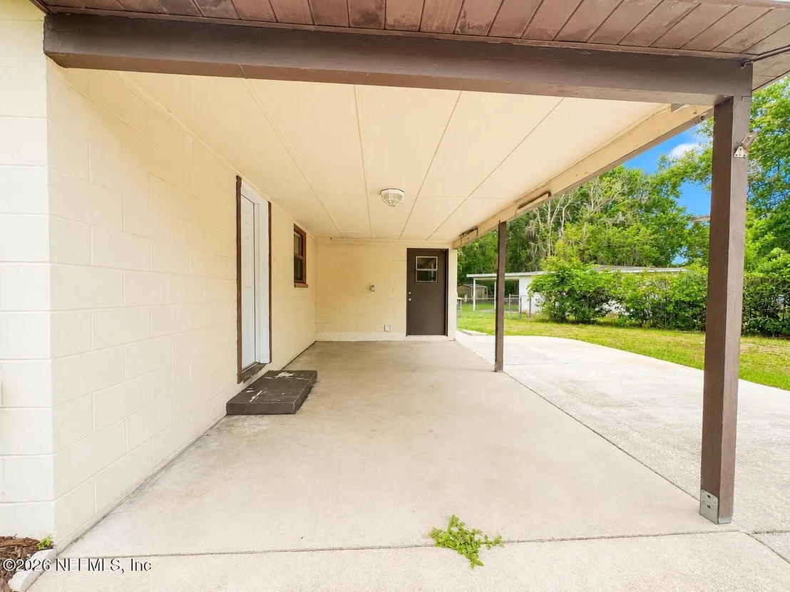 Photo of 6009 VERDES Road